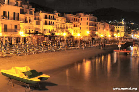 La spiaggia vuota