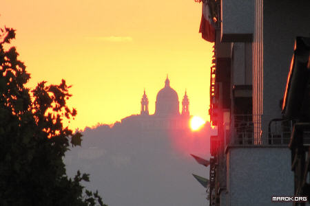 Ore 7:22. L'alba di fianco a Superga!