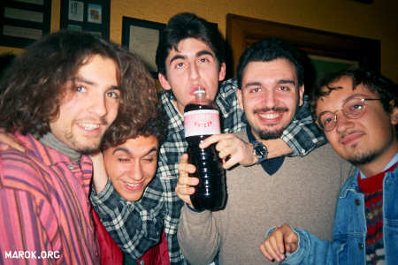 Begbie, Attila, Spud, Jena e Niger