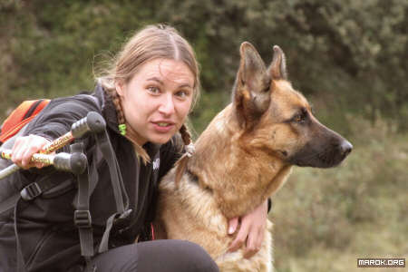 Ehi! Guarda! Quel cane nero ti vuole dire qualcosa!