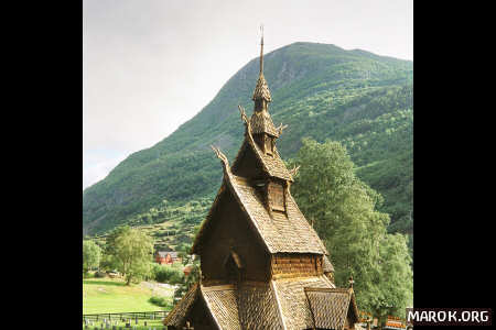 Heddal, la chiesa di Stavkirke aspetta BURZUM