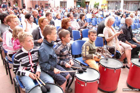 Drum circle