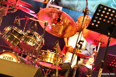 Billy Cobham batte