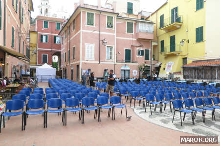 Alle sette della sera, piazza Marconi è ancora in ordine!