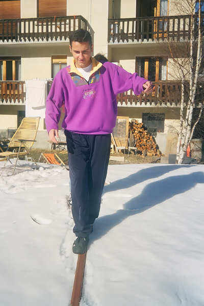 Nichel impara a camminare sulla neve