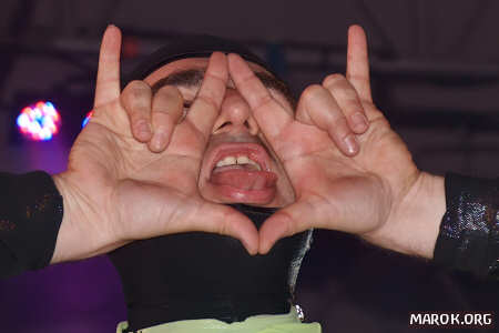 Supergiovane linguistico