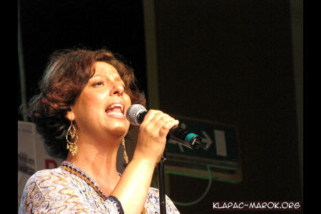 Paola inquieta