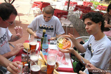 Il mondo mangia il nostro pranzo