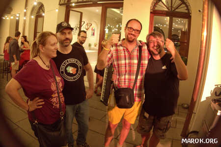 Poi disegno gli ombrelli, tranqui!