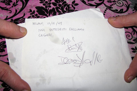 Noi sottoscritti facciamo CAGARE Noi sottoscritti facciamo CAGARE