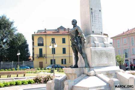 La statua del signor Carlo