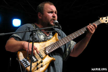 Linus guitarist