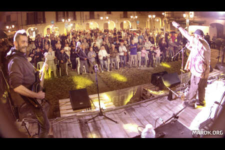 Vogliamo lo stage diving!