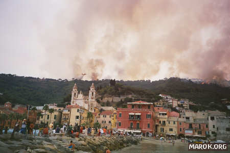 Folla sul molo