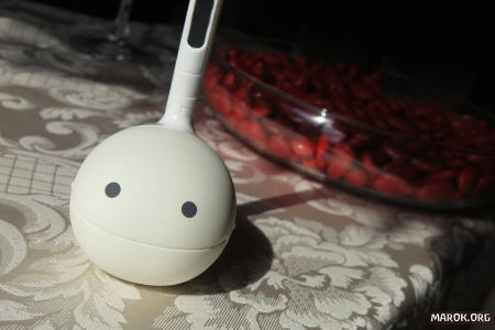 Ciao! Sono un Otamatone! Mi vuoi adottare?