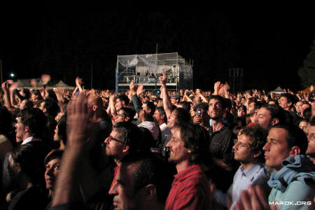 Ore 23:30 - Pubblico rock dopo la cura