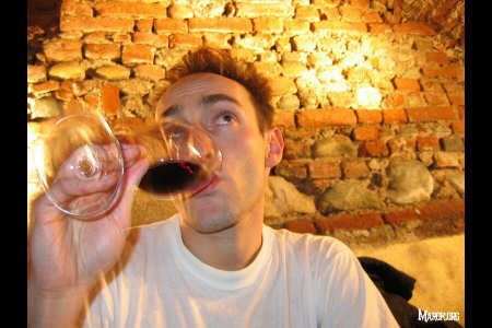 Il m__ndo beve il mio vino