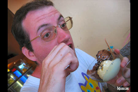 Il mondo mangia il mio gelato - #1