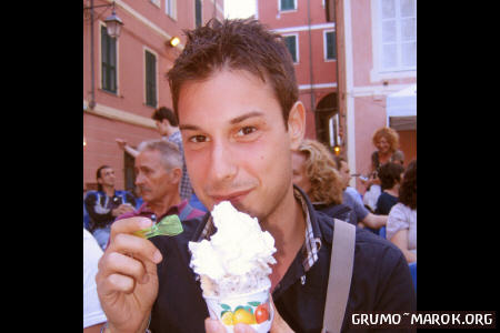 Il mondo mangia il mio gelato - GRUMO view