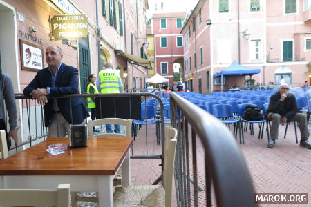 Buongiorno signor Sindaco! Ce l´ ha il biglietto?