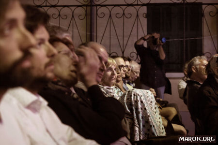 Pubblico intellettuale in seconda fila