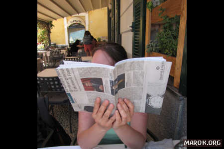 Choo legge il libro di GRUMO