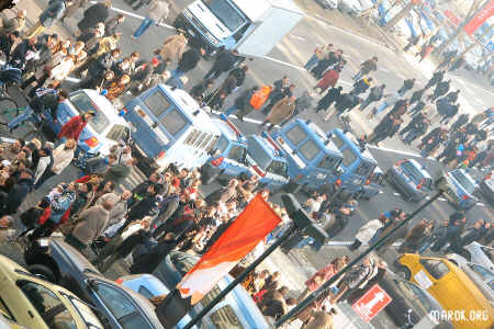 Polizia! Picchiano il tedoforo!