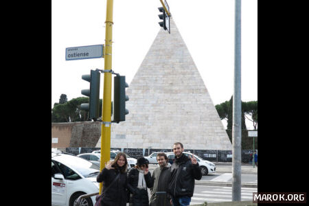 Alla base della piramide