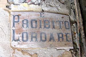 È proibito È proibito
