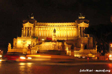 Roma by night