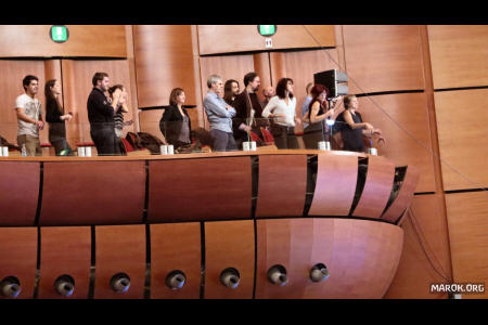 Gli sguardi severi del loggione