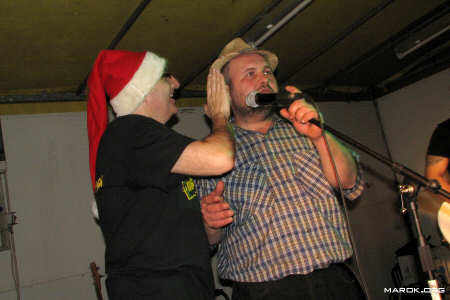 Anche Babbo Natale canta con i Farinei!
